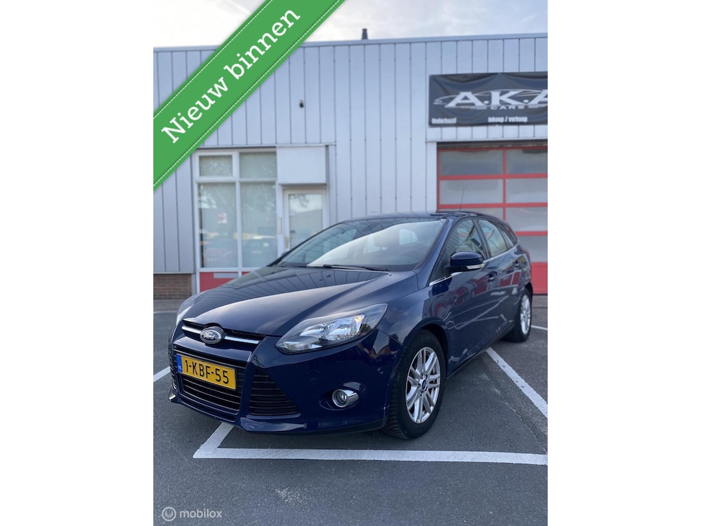 Ford Focus Wagon 1.0 EcoBoost 125pk Titanium 5-drs | Origineel NL | Distributieriem vervangen | Navi | Trekhaak | APK 01-2027