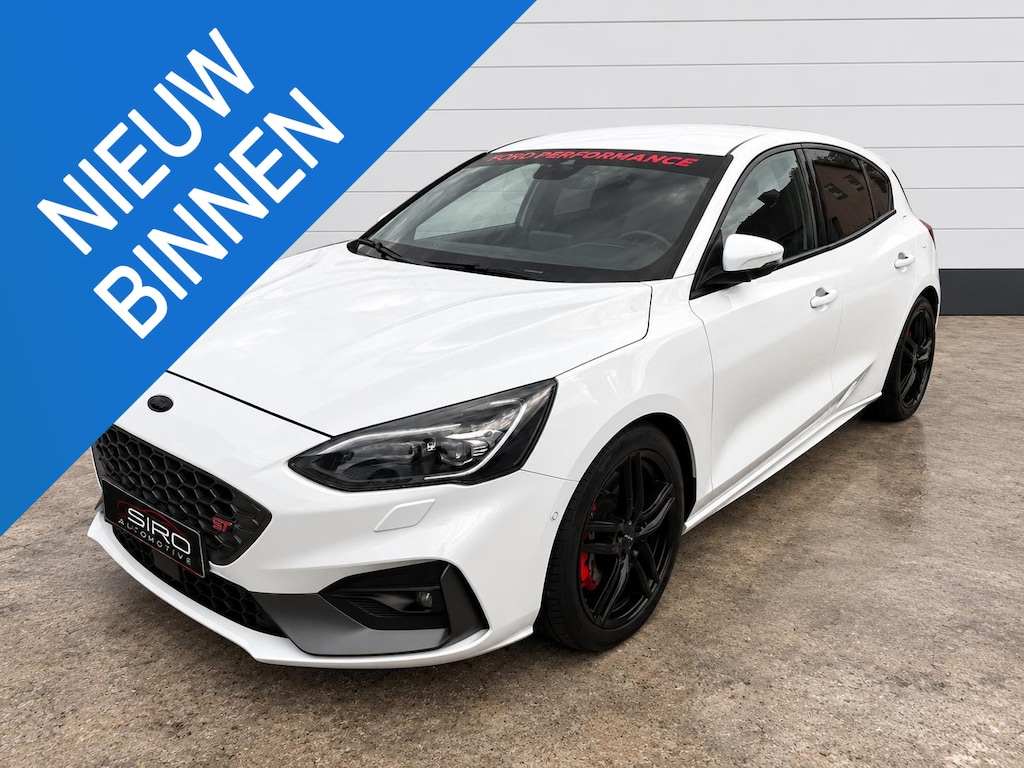 Ford Focus 2.3 EcoBoost ST-3 * Head-up * Carplay * Dealerond. * Nette staat !