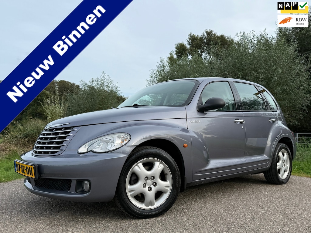 Chrysler PT Cruiser 2.4i Touring Automaat | Youngtimer | Airco | slechts 147.912 km | Origineel NL | 16" Velgen | PDC | Cruise |