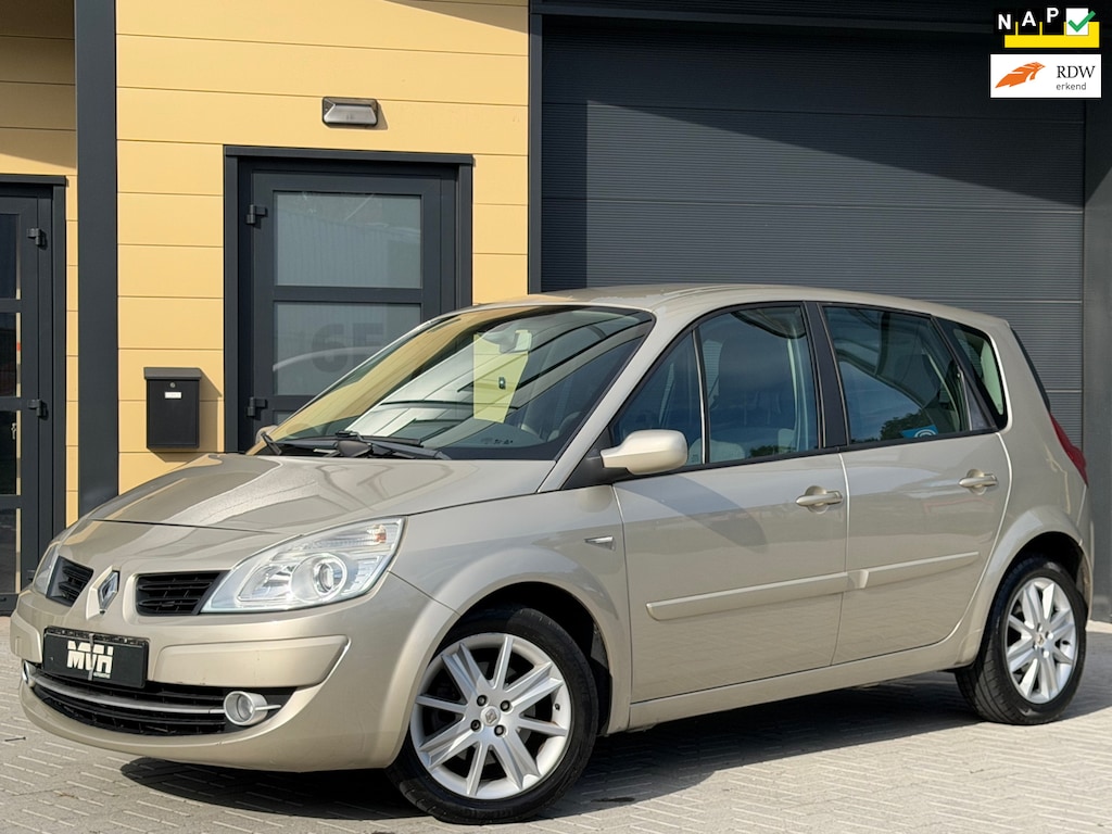 Renault Scenic 2.0-16V Business Line - Airco - Trekhaak - Cruise Control - APK tot Maart 2027