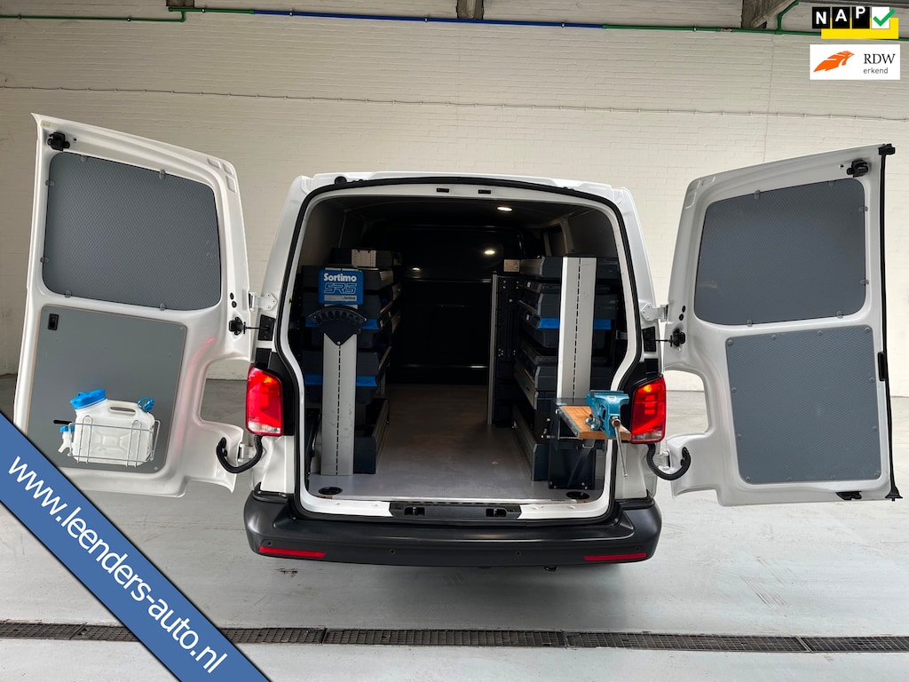 Volkswagen Transporter Automaat DSG Servicewagen 2.0 TDI 150pk L2H1 3Persoons Sortimo Inrichting, Airco, Navigatie, RIJKLAARPRIJS!