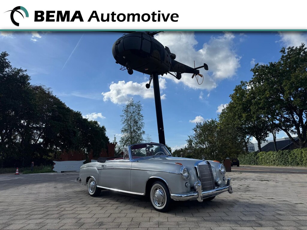 Mercedes-Benz 200-Serie 200-serie 220 S CABRIOLET