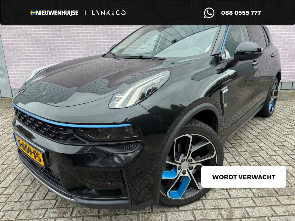 Lynk & Co 01 1.5 Plug-in Hybrid | PHEV | Trekhaak | Panoramadak | 360 Graden Camera | Parkeersensoren | Infinity Audio | Keyless Entry | Elektrische Achterklep | Elektrisch Verstelbare Stoel | LED Koplampen | Cruise Control Adaptief | Dodehoekdetectie | Stoelverwarming | Navigatie | Apple Carplay  | Android Auto