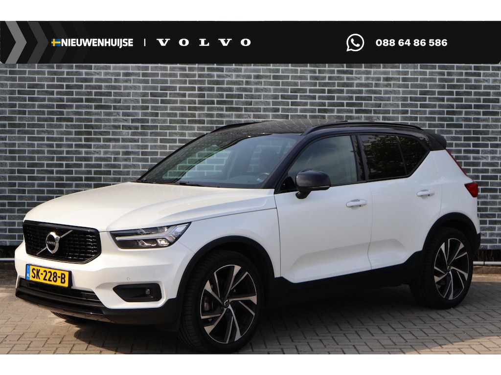 Volvo XC40 2.0 T5 AWD R-Design Intro Edition | Trekhaak | Two-Tone | Panoramadak | Achteruitrijcamera | Parkeersensoren | Keyless Entry | Elektrische Achterklep | Cruise Control | Stoelverwarming voor en achter | Lichtmetalen Velgen 20 inch | Navigatie