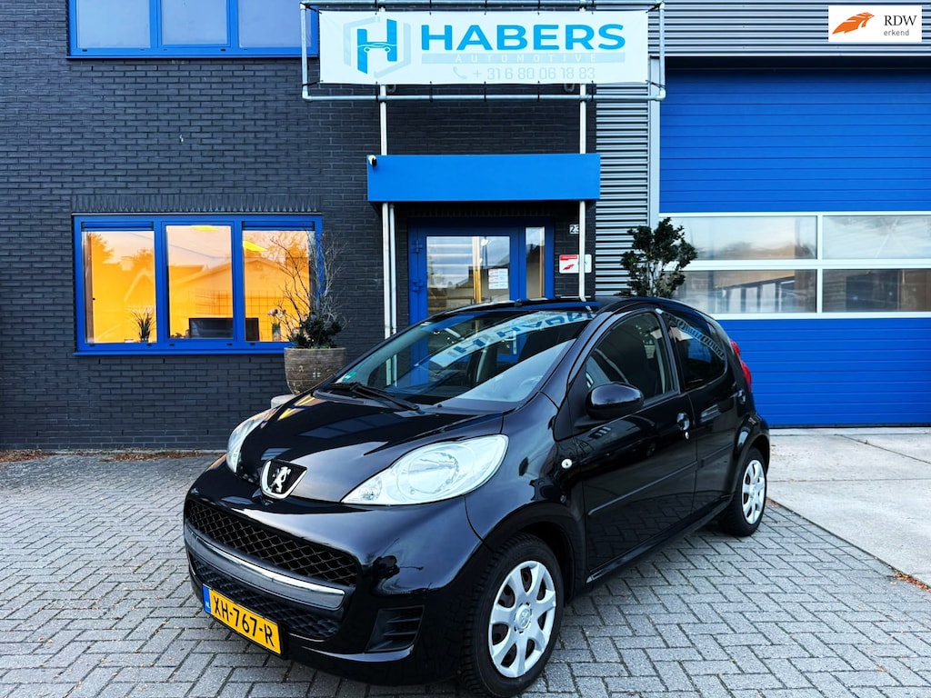 Peugeot 107 1.0-12V Blue Lease 68PK|Airco|5-Deurs|Electrische ramen|Radio|Isofix|Zuinig Verbruik\Wegenbelasting|Historie