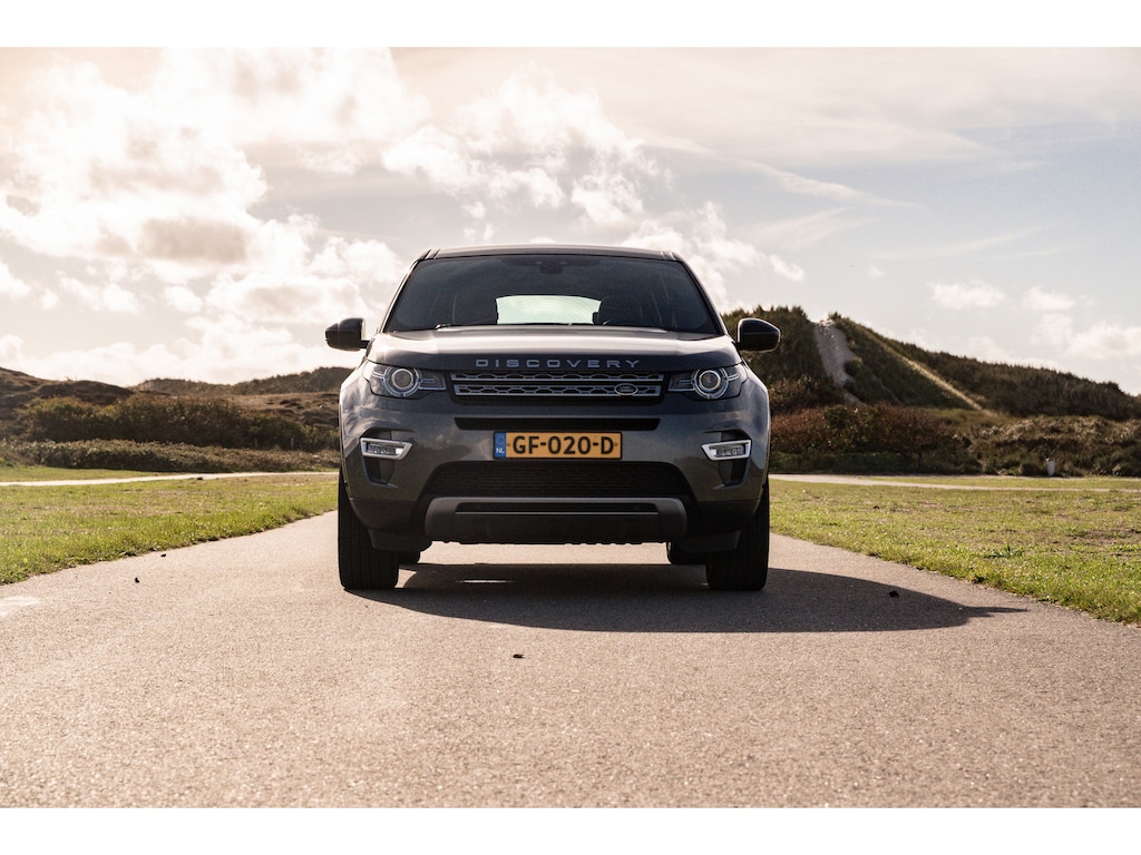 Land Rover Discovery Sport 2.0 Si4 4WD HSE Luxury - MERIDIAN AUDIO - LEDER - PANORAMADAK - 20 INCH - CAMERA