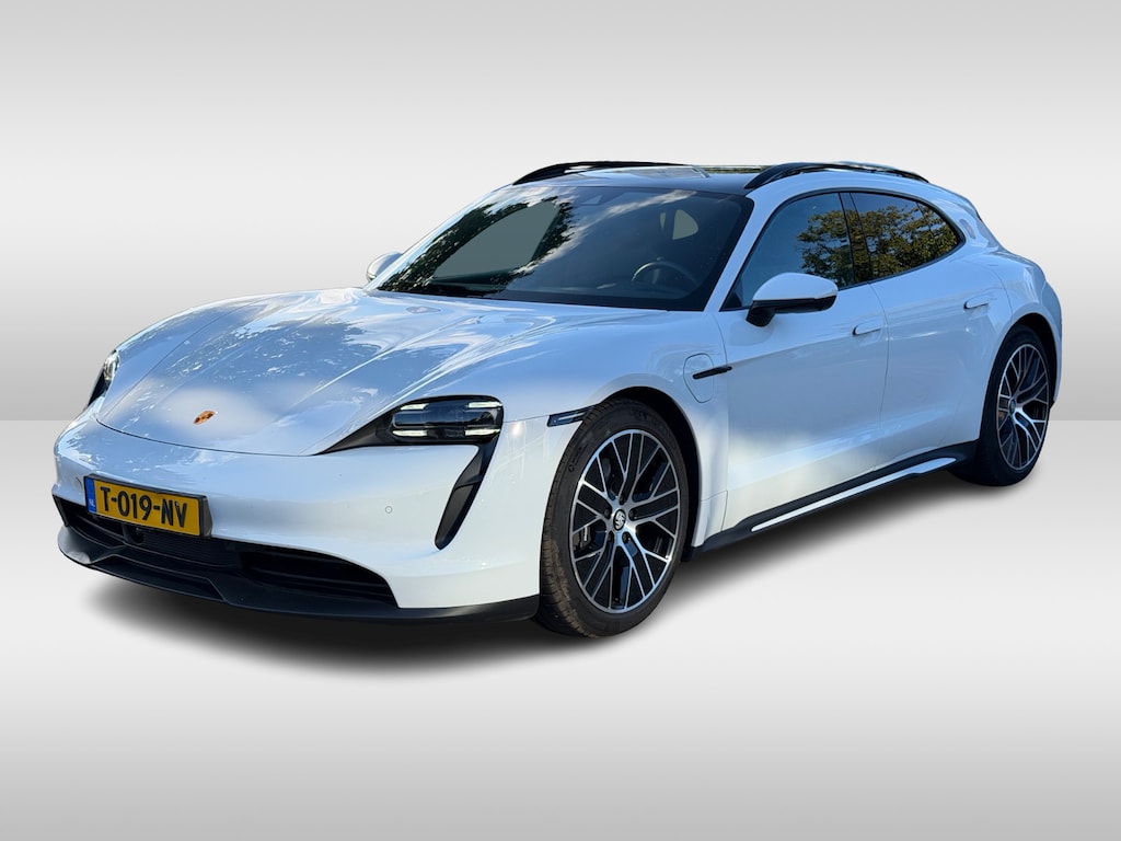 Porsche Taycan Sport Turismo 93 kWh / Panoramadak / 360Camera / Passenger Display / Luchtvering / 21'' / Adaptieve Stoelen / CarPlay / Keyless / Bose / Stoel+Stuurverwarming / Dodehoek / ACC