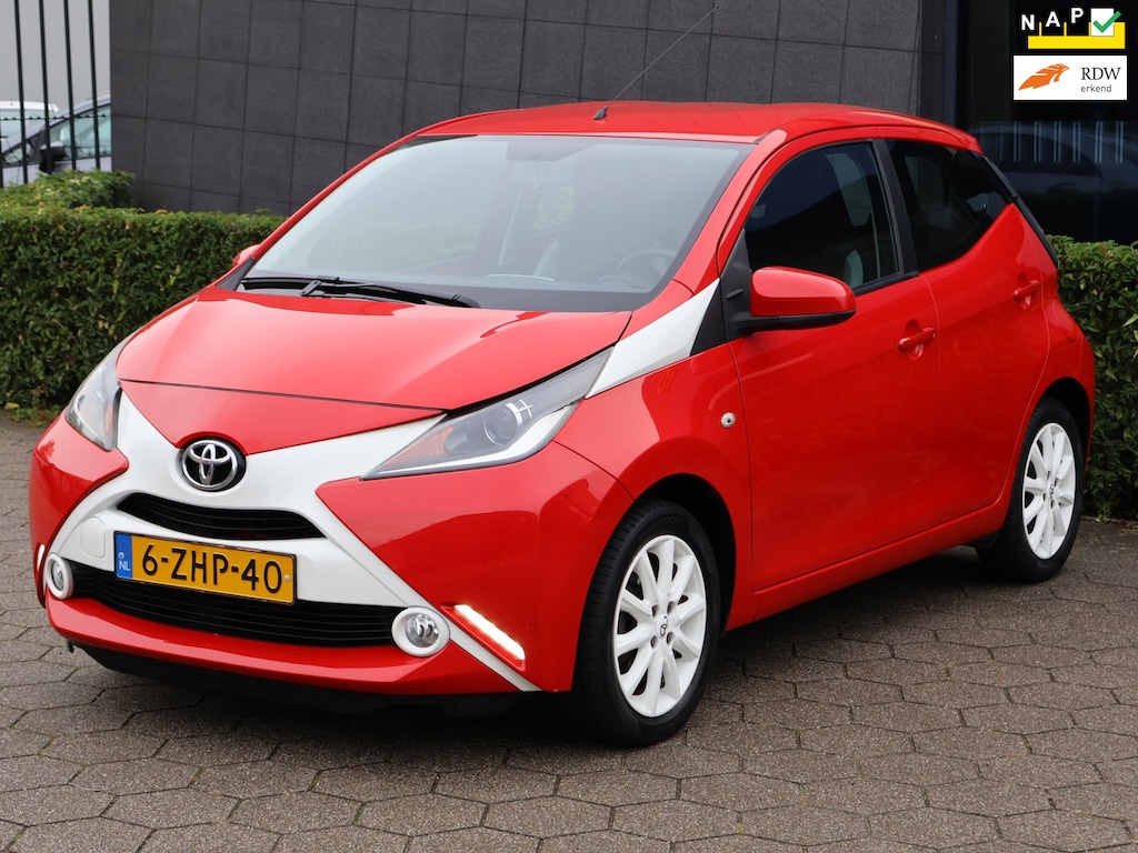 Toyota Aygo 1.0 VVT-i x-play|Camera|Cruise|Airco|2e Eigenaar