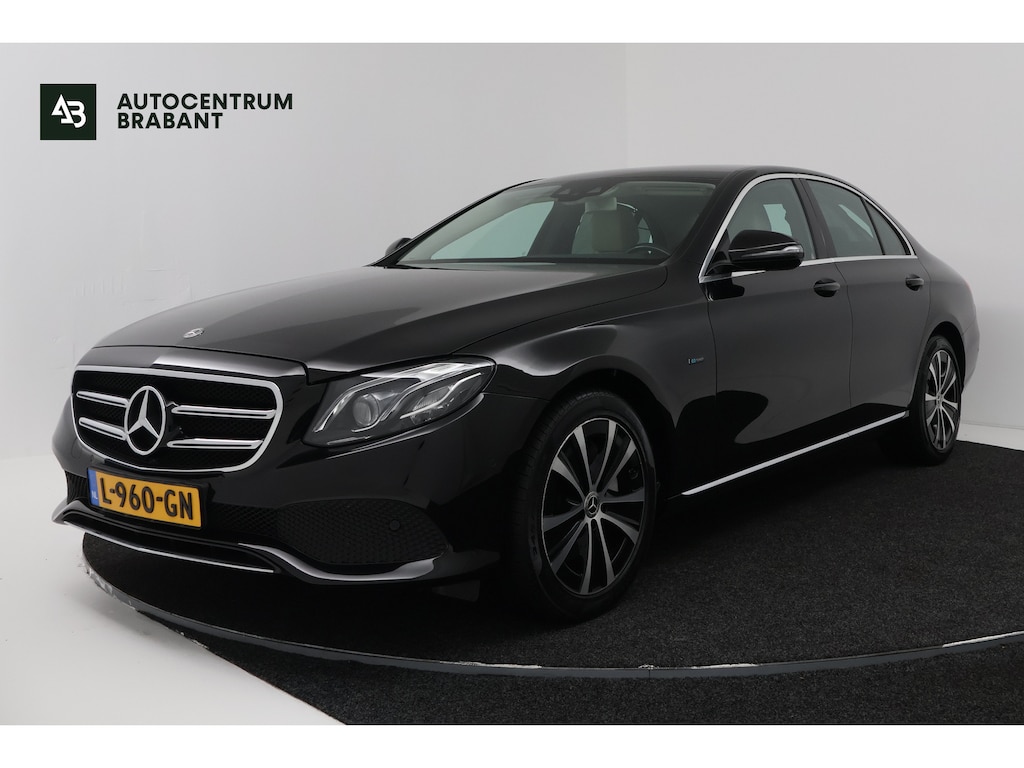 Mercedes-Benz E-klasse 300 e Advantage (CAMERA, STOELVERWARMING/VERKOELING, ELEKTR STOELEN, SFEERVERLICHTING)