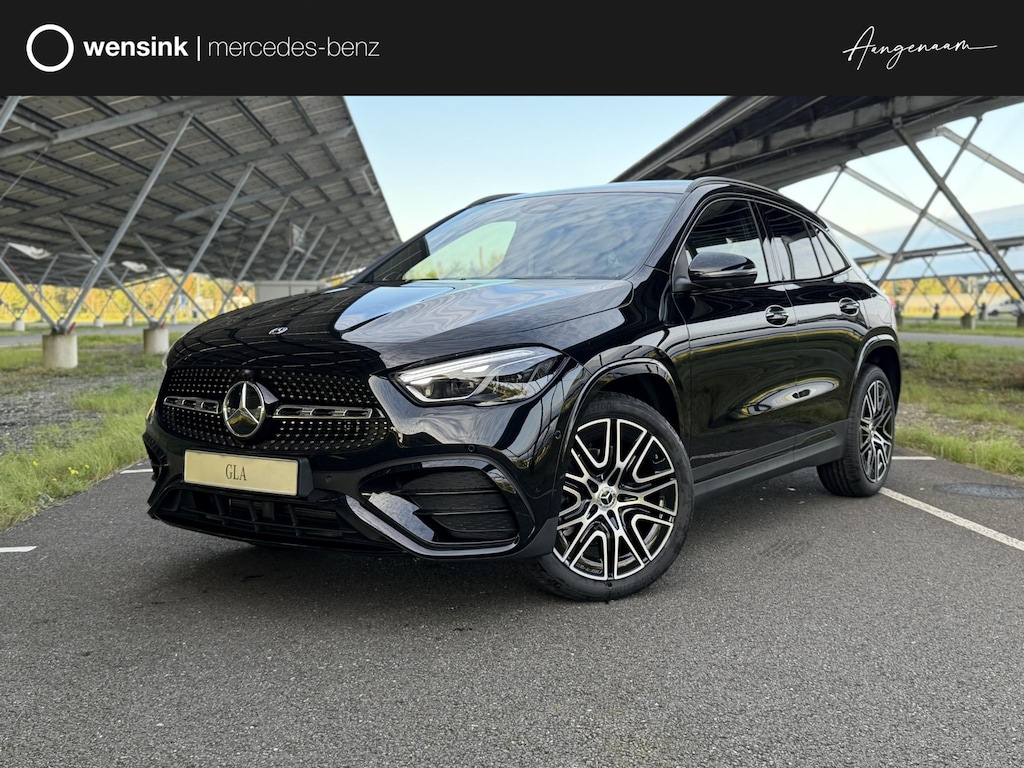 Mercedes-Benz GLA 250 e 140 Years Edition | AMG line | Night | Panoramadak | Burmester | Trekhaak | Memory | 360 camera | Head up display |