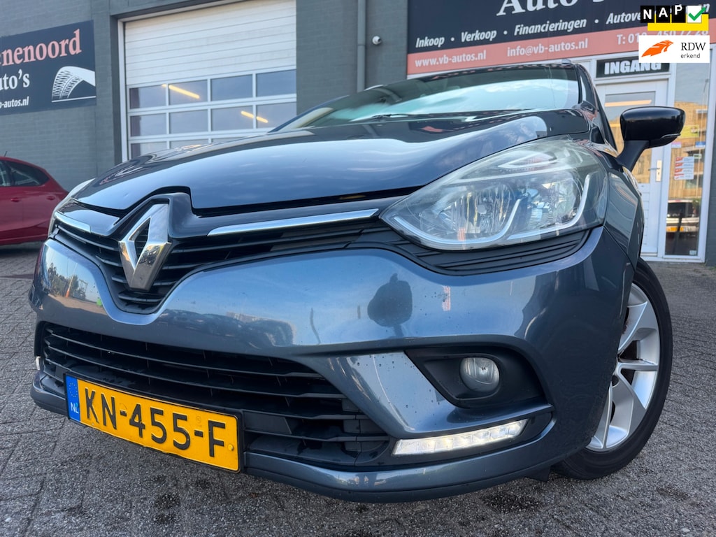 Renault Clio Estate 0.9 TCe Limited van 2de Eig met trekhaak en parkeersensoren en navigatie en bluetooth en cruise controle