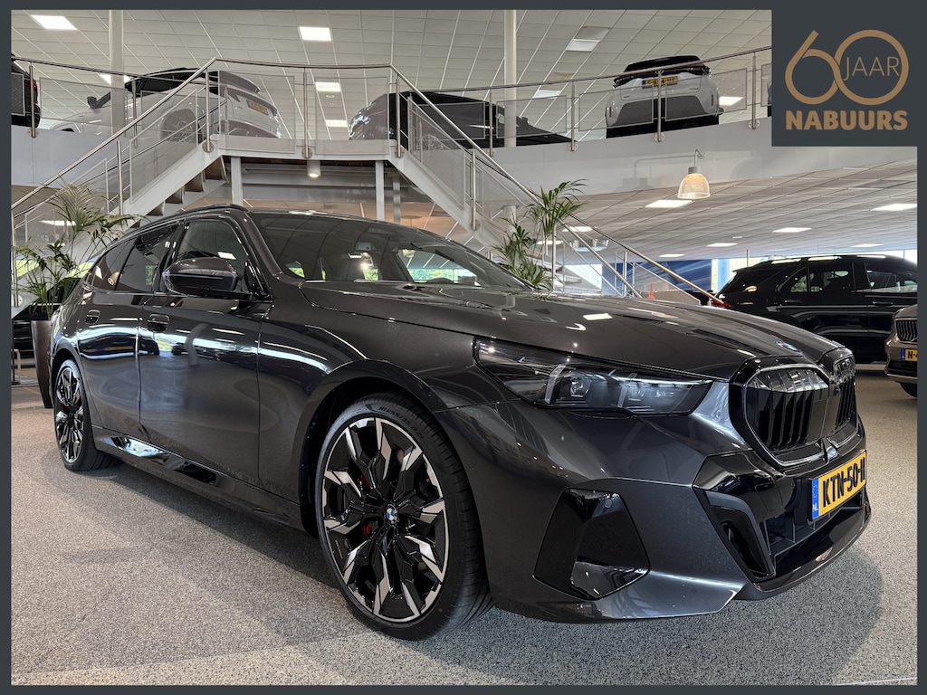 BMW 5-Serie Touring 550e xDrive, M Sport Pro, B&W, Pano, M sportstoelen