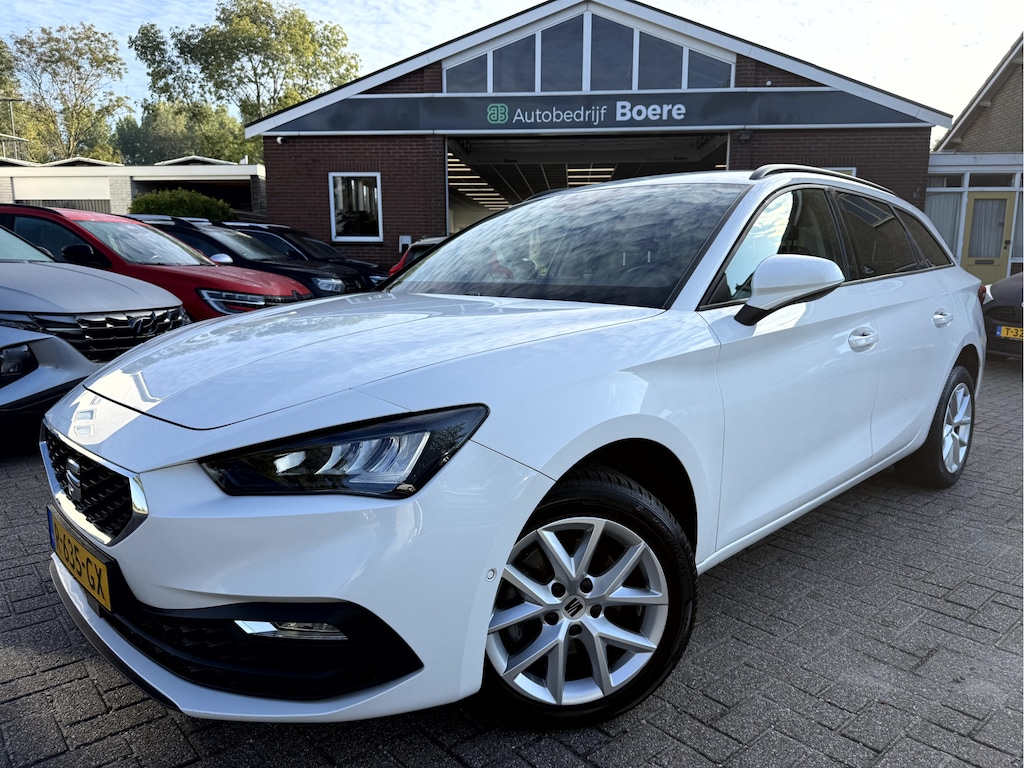 SEAT Leon Sportstourer 1.0 TSI Style Business Intense Camera, Trekhaak, Virt.Dash
