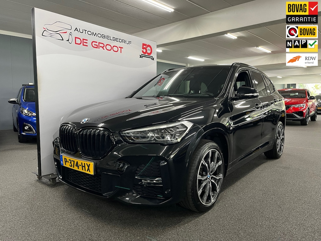 BMW X1 SDrive18i Business Edition/ NL auto/ Eerste eigenaar/ Pano/ Lederen bekleding