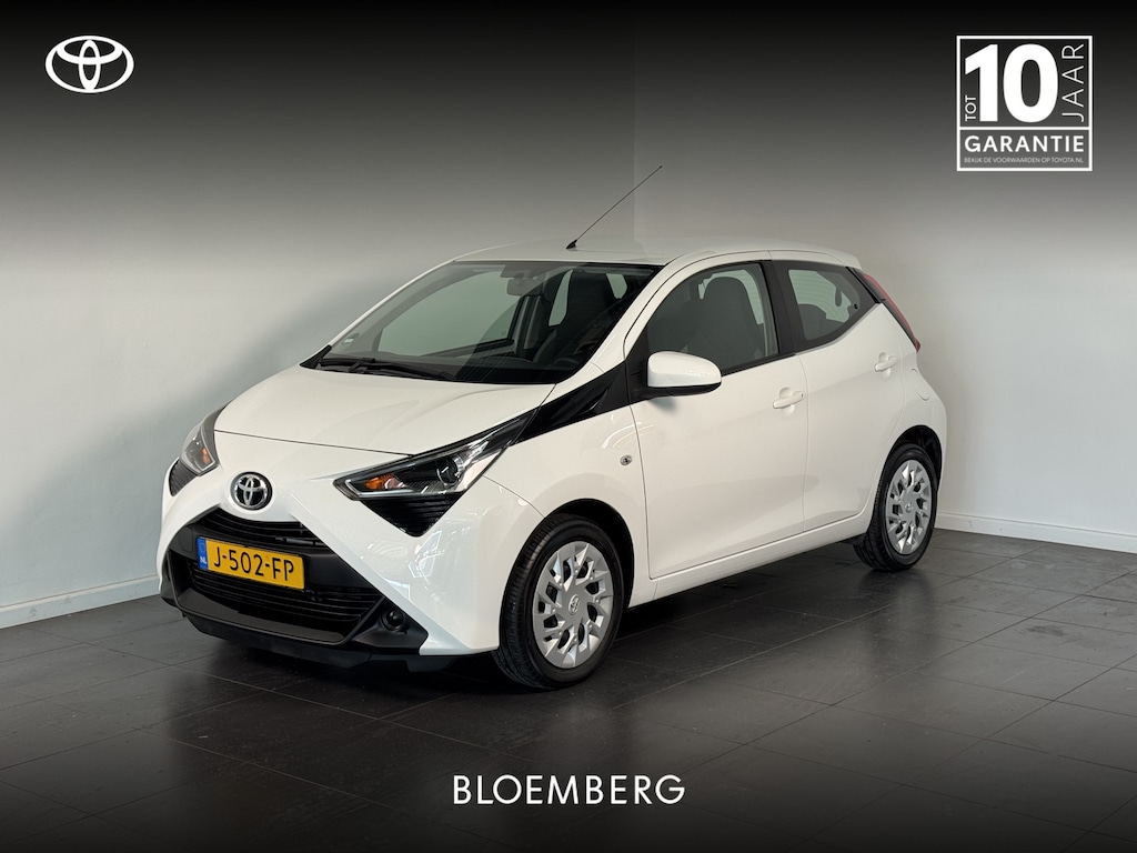 Toyota Aygo 1.0 VVT-i x-play | CarPlay | Achteruitrijcamera |