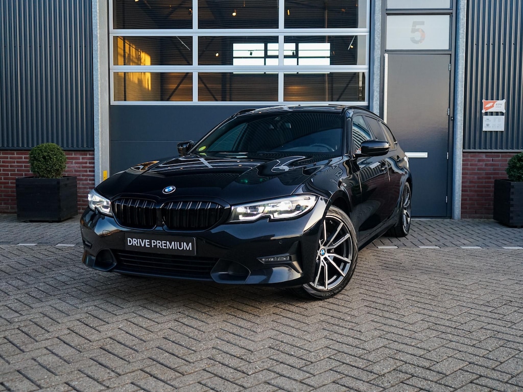 BMW 3-Serie Touring 320d High Executive