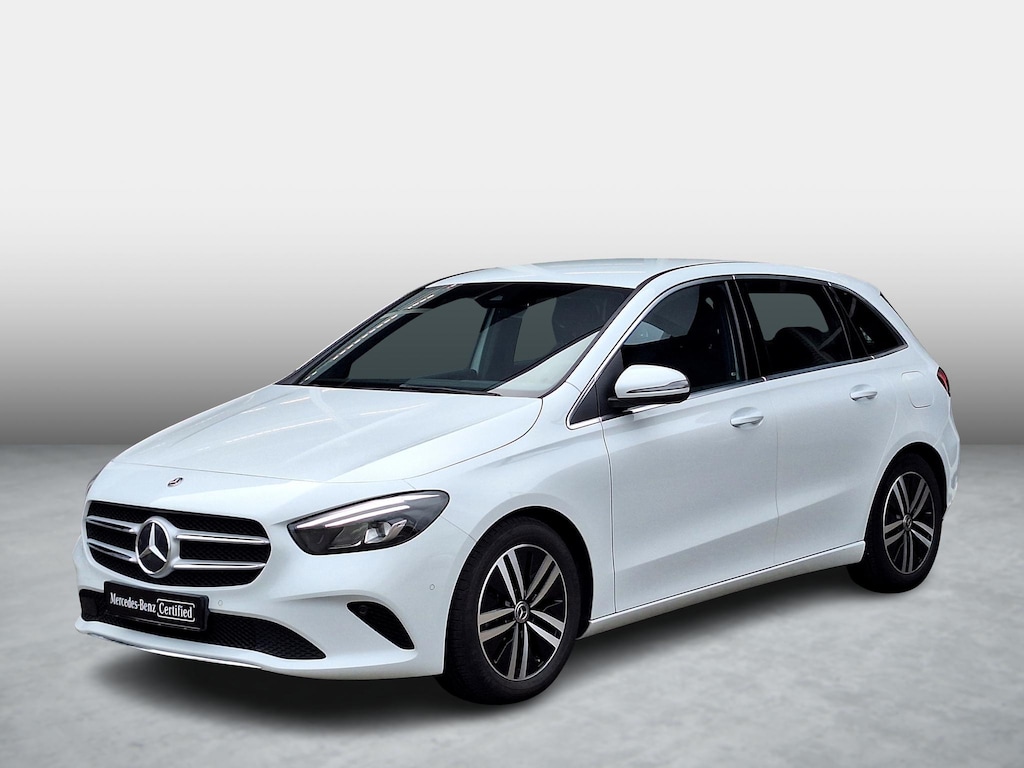 Mercedes-Benz B-klasse 200 Luxury Line | Trekhaak | Achteruitrijcamera | Stoelverwarming | Spoorassistent | LED verlichting | Elektrische achterklep