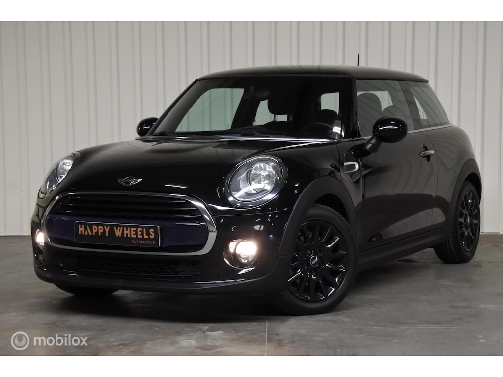 MINI Cooper 3-Deurs I 1.5 I Business I NAP I Airco I Cruise I Navi
