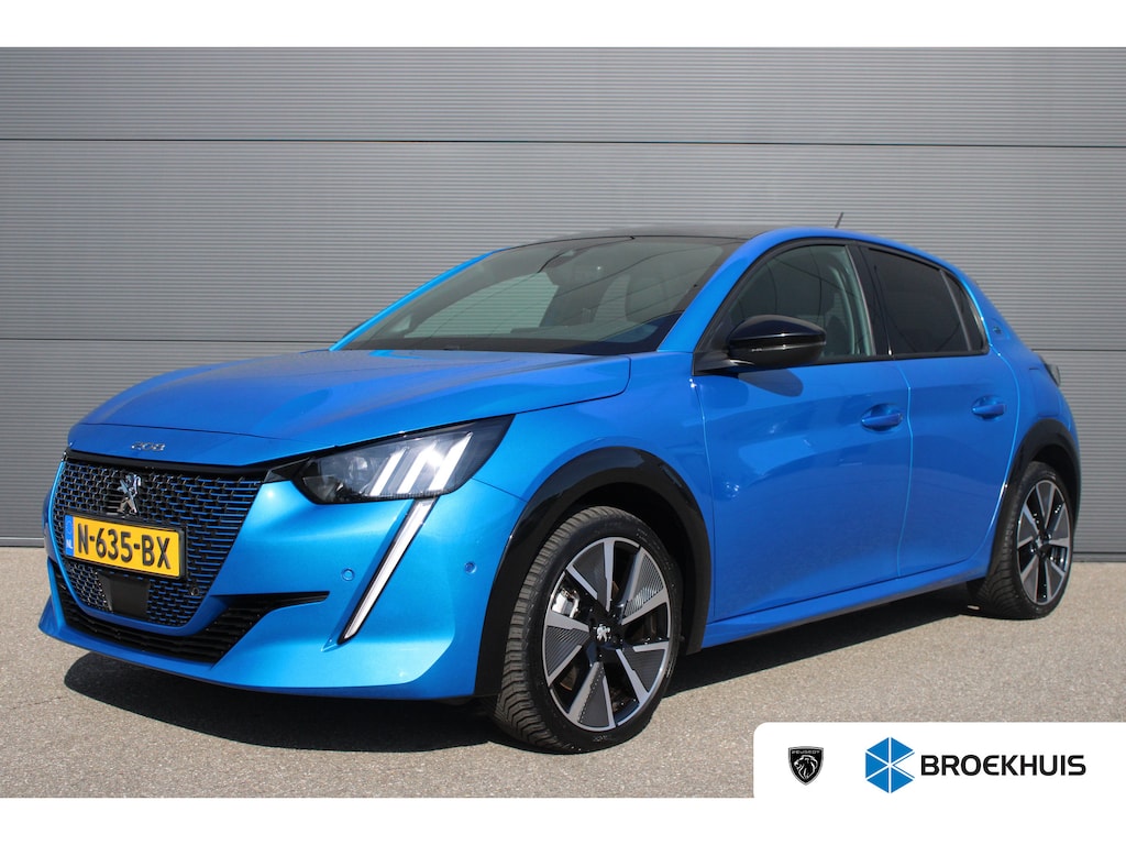Peugeot e-208 EV GT 350 50 kWh | Fase 3 laden | SOH 92,56% | All season | Panoramadak | Navigatie | Camera | Apple carplay | NL auto |