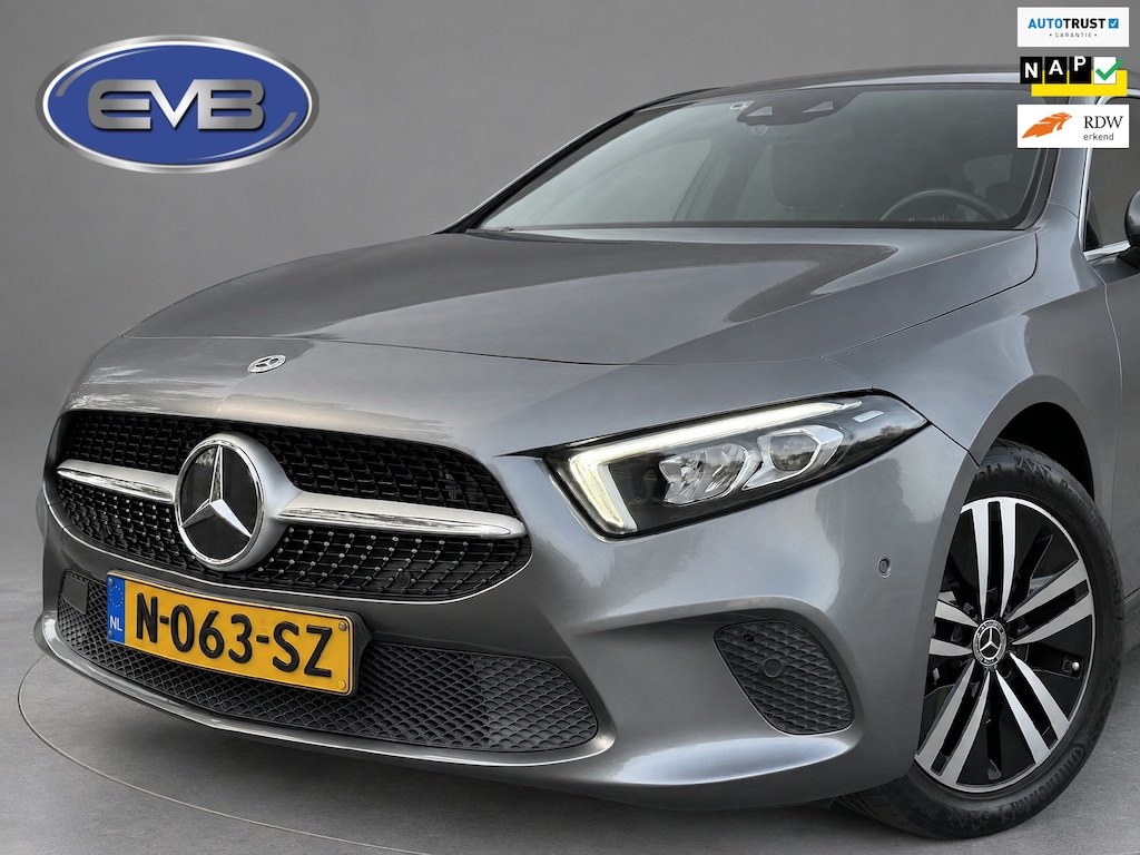 Mercedes-Benz A-klasse 250 e Business Solution Luxury Limited, lederen sportint. Sfeerverlichting, camera, 1 e eigenaar, NL auto