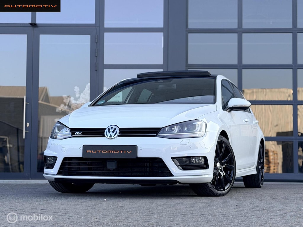 Volkswagen Golf 1.4 TSI DSG / 3X R line / PANO / XENON, LED