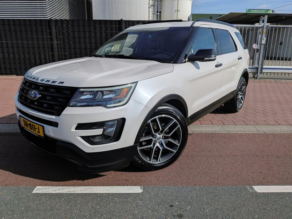 Ford Explorer 3.5 V6 370 PK 7 persoons