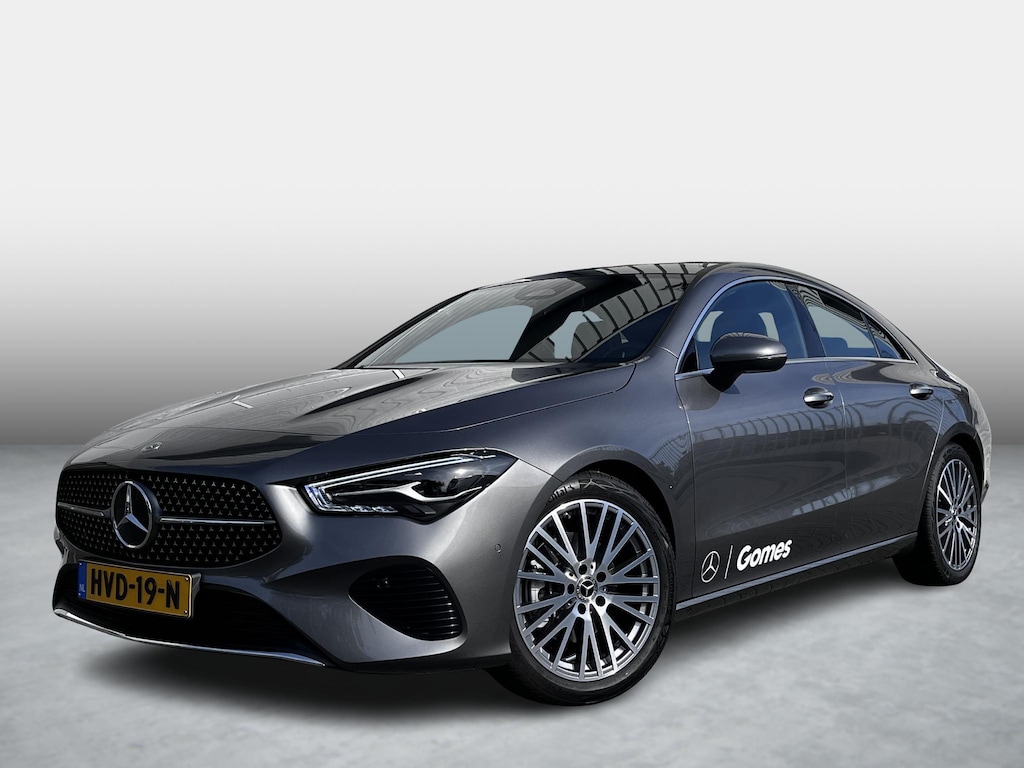 Mercedes-Benz CLA 180 Star Edition Luxury | Panoramadak | Apple CarPlay | Android Auto | Sierdelen Lindehout Zwart | Sfeerverlichting | Stoelverwarming | Achteruitrijcamera | Parkeersensoren | Elektrisch Inklapbare Buitenspiegels