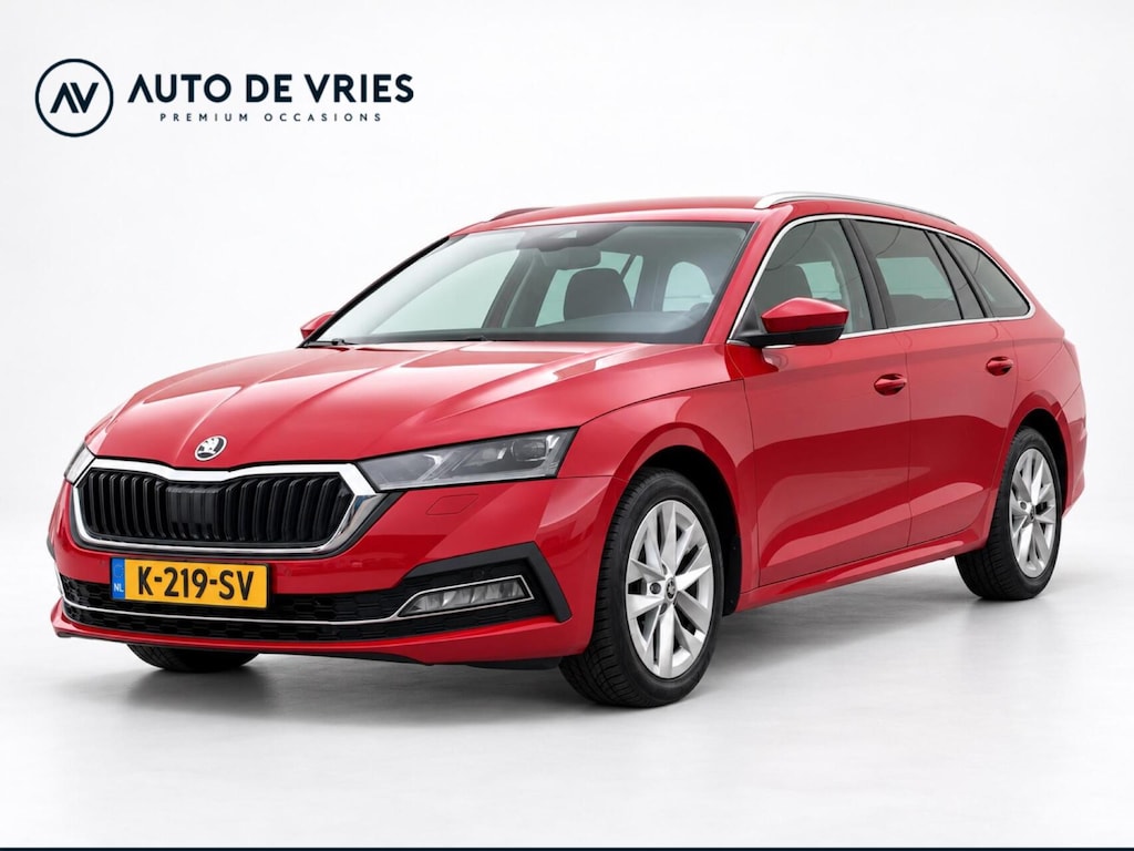 Skoda Octavia Combi 1.5 TSI 150pk First Edition | Navigatie | Adaptive cruise | Stoelverwarming | Trekhaak