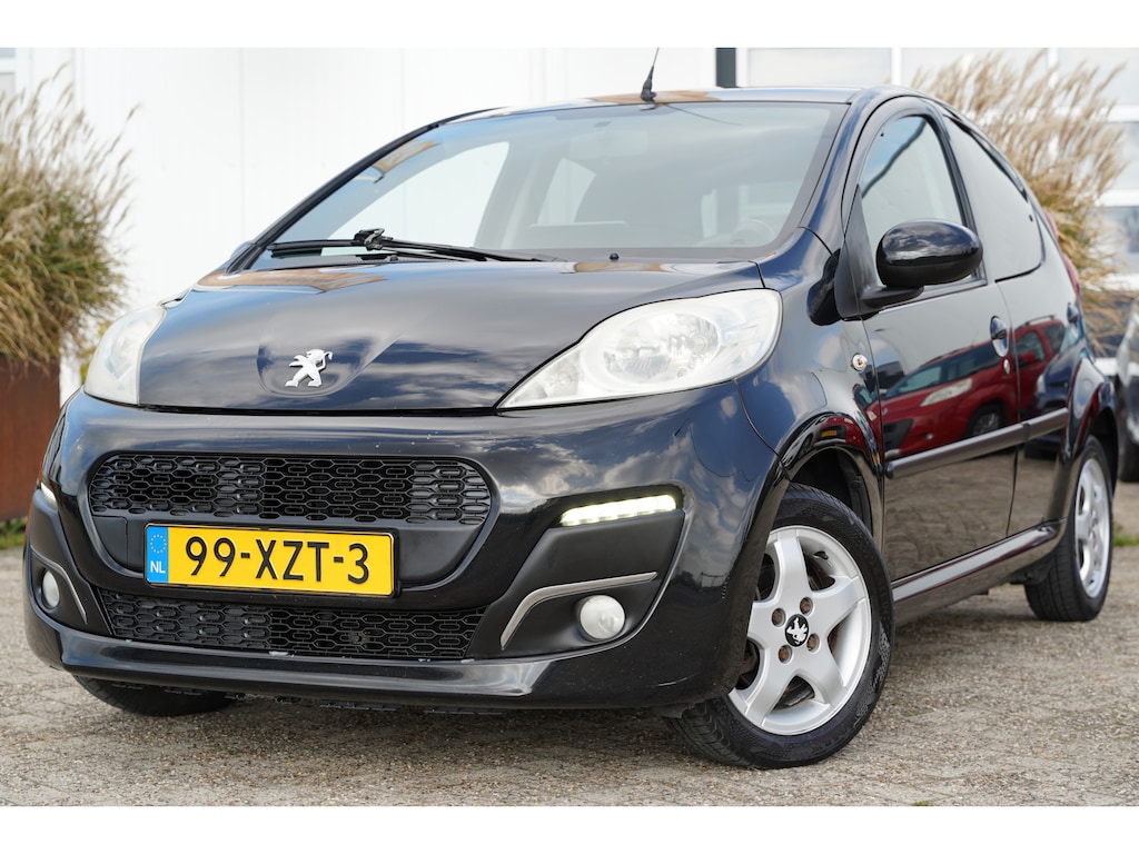 Peugeot 107 1.0 Première 68pk | Airco | Apple carplay/Android Auto | Elektrische ramen voor | LED dagrijverlichting | Radio-cd/mp3 speler | Rijdt perfect!