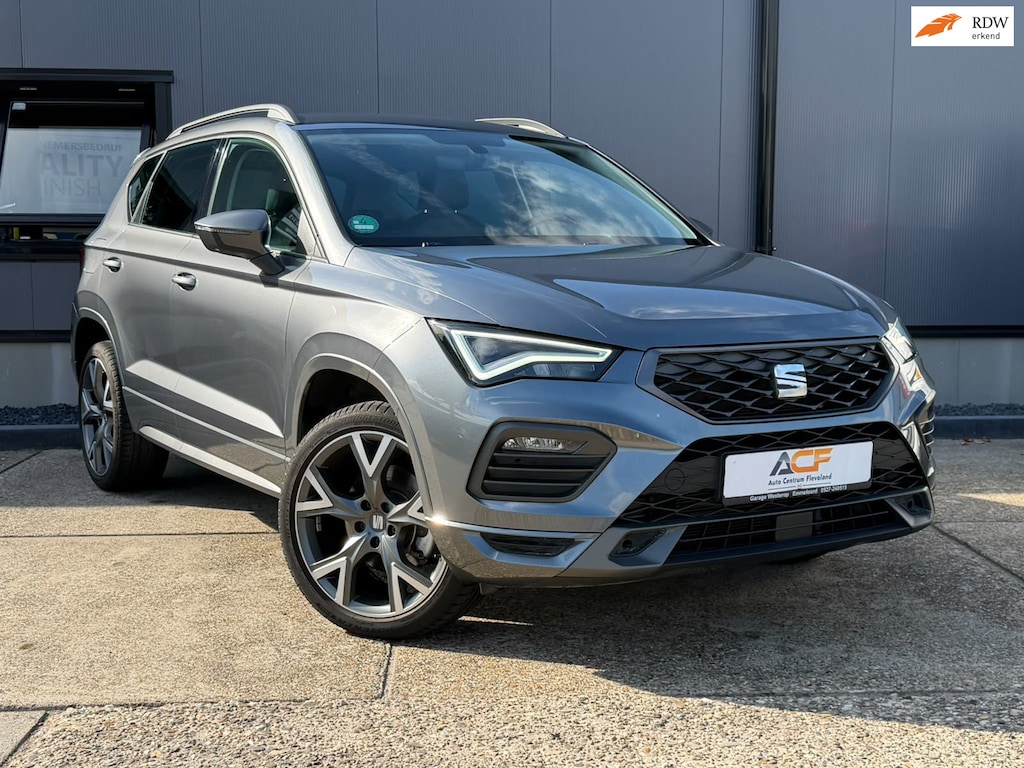 SEAT Ateca 1.5 TSI FR 150 pk DSG Bus. Int / volle uitvoering o.a. Trekhaak, carplay, navi, DAB+