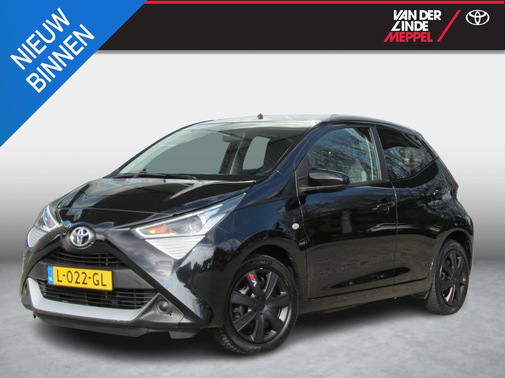 Toyota Aygo 1.0 VVT-i x-play Navigatie Camera