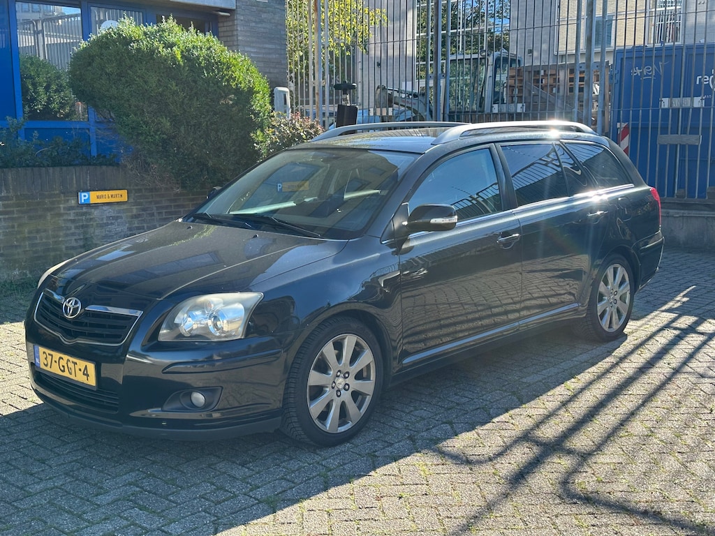 Toyota Avensis Wagon 2.0 VVTi Luna Business