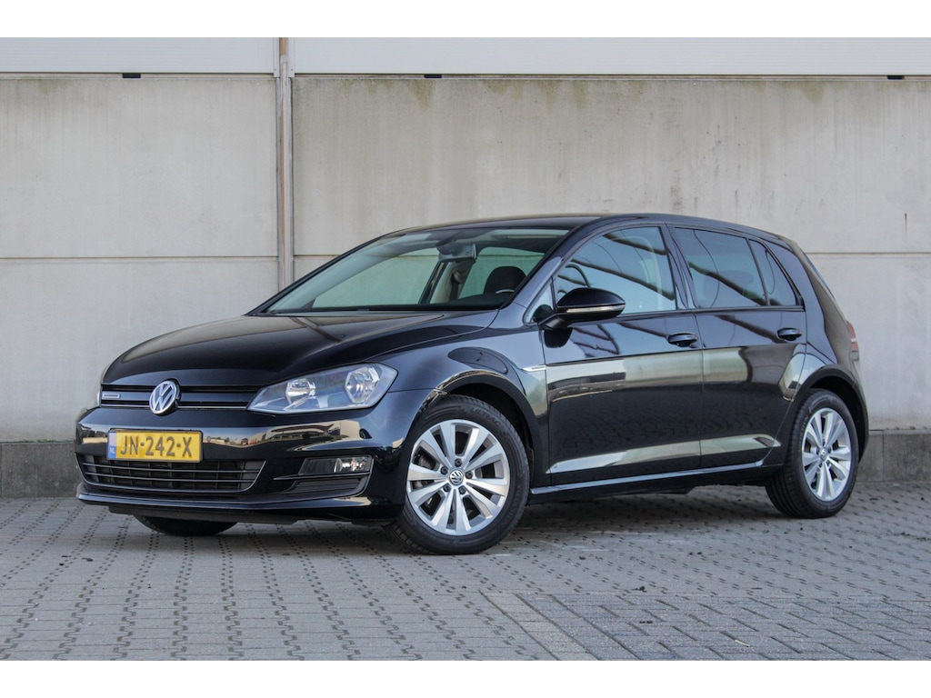 Volkswagen Golf 1.0 TSI Connected Series - automaat - camera - cruise - navigatie