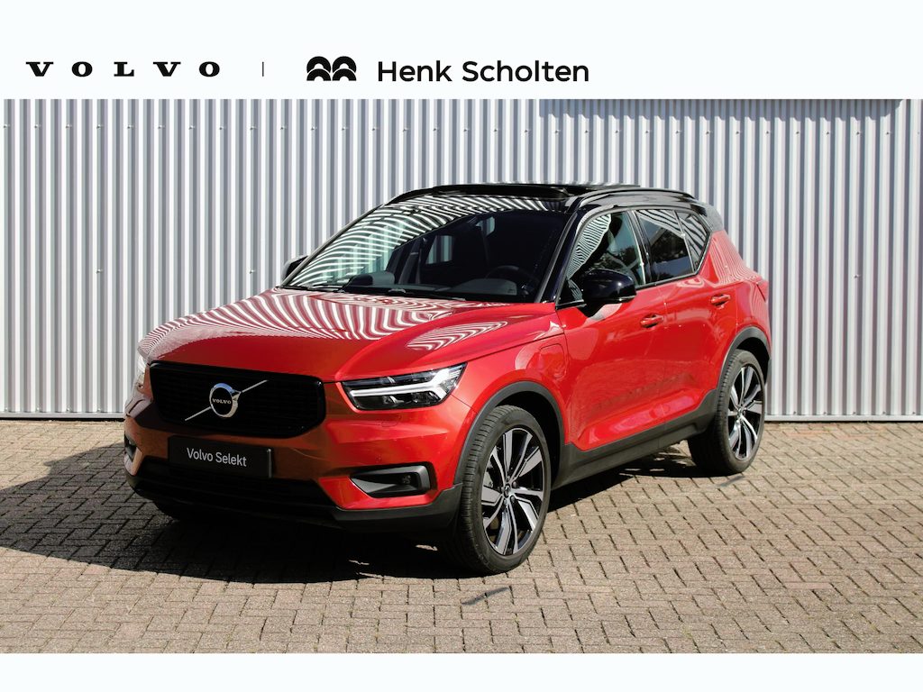 Volvo XC40 1.5 T4 Recharge R-Design | Panoramadak | Adaptieve LED bochtverlichting | Extra getint glas| 20" Lichtmetalen velgen| Parkeer Camera achter| Parkeersensoren voor & achter | Volvo On Call | Stoel- en stuurwielverwarming