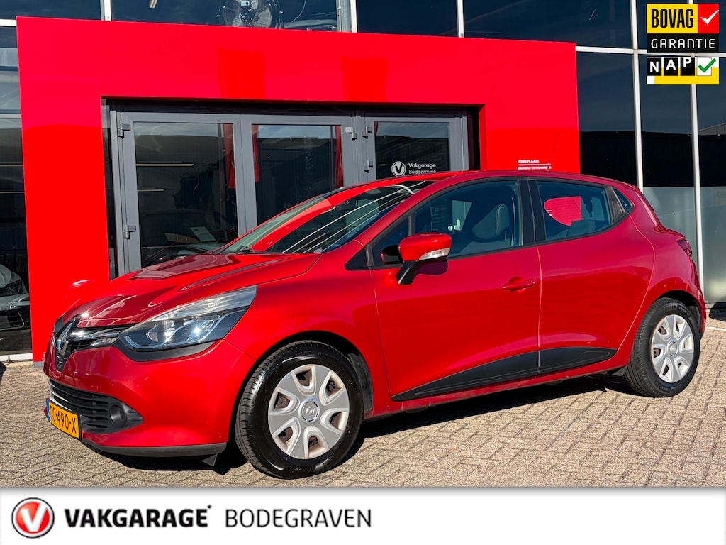 Renault Clio 0.9 TCe Expression / navigatie / cruise control