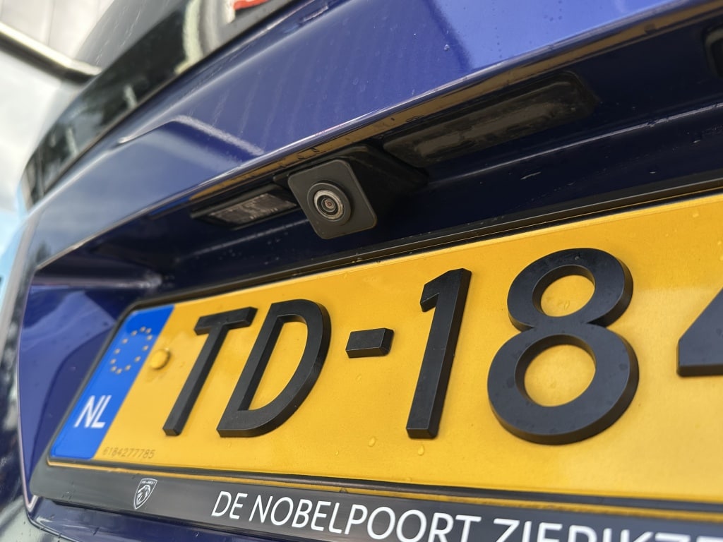 Peugeot 3008 1.2 PureTech 130pk S&S Blue Lease Executive