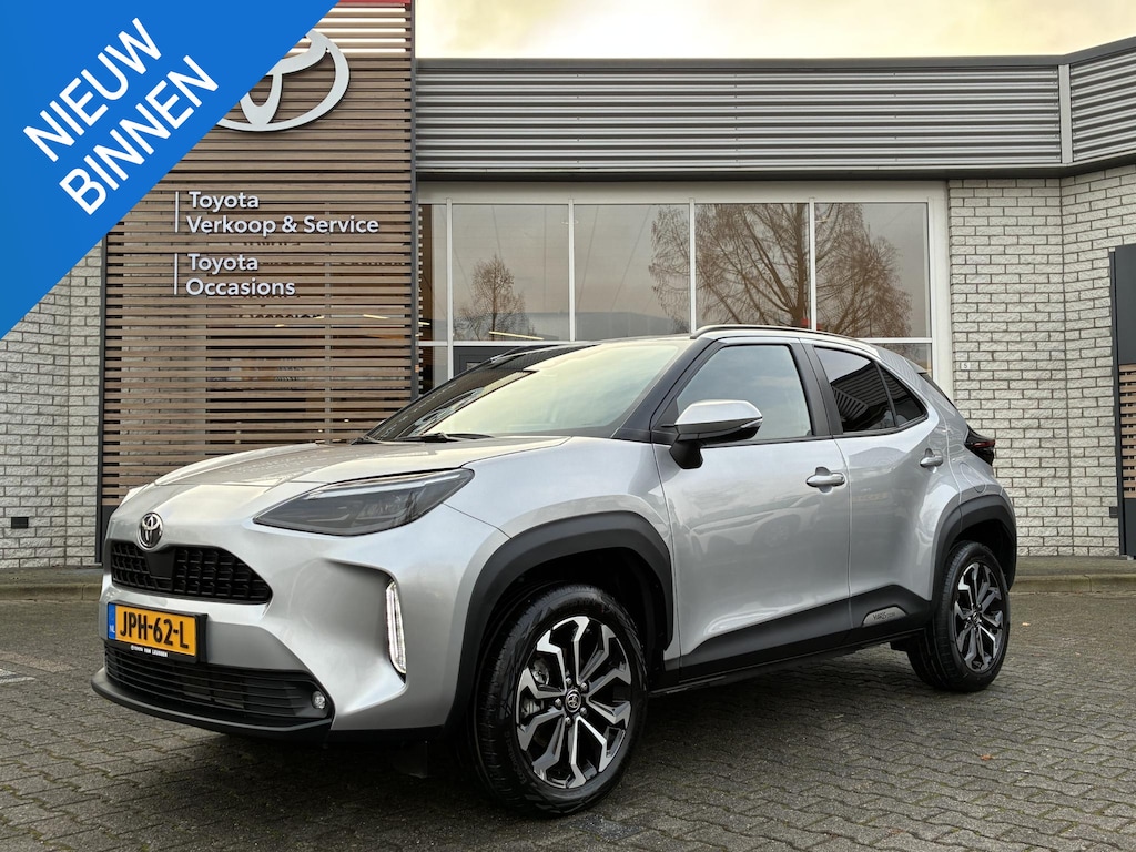 Toyota Yaris Cross HYBRID 115 DYNAMIC STOEL/STUURVERW APPLE/ANDROID KEYLESS 17" LM-VELGEN CLIMA AD-CRUISE CAMERA