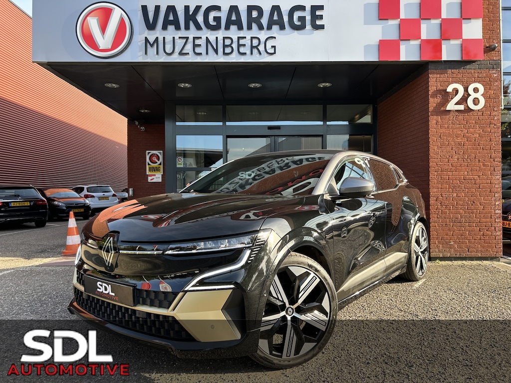 Renault Megane E-Tech EV60 Optimum Charge Iconic // SNEL LADEN // FULL LED // HARMAN/KARDON AUDIO // NAVI + CARPLAY // LEDER // GROOT SCHERM // STOEL/STUURVERWARMING + MASSAGE // 360 CAMERA