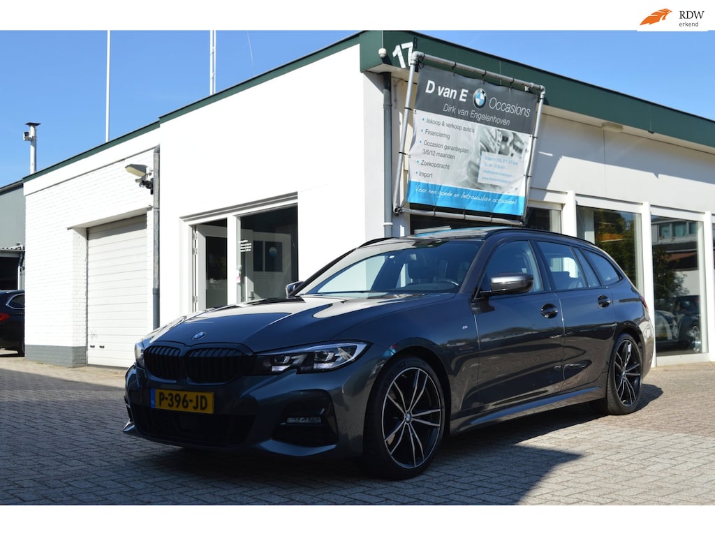 BMW 3-Serie Touring 320i High Executive M-pakket Pano M sport 19"vlg