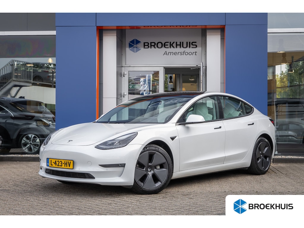 Tesla Model 3 Long Range AWD 75 kWh | Panoramadak | Voorstoelen verwarmd | Dodehoek detectie | Keyless | Cruise control adaptief met Stop&Go en stuurhulp | Dodehoek detectie | Keyless start