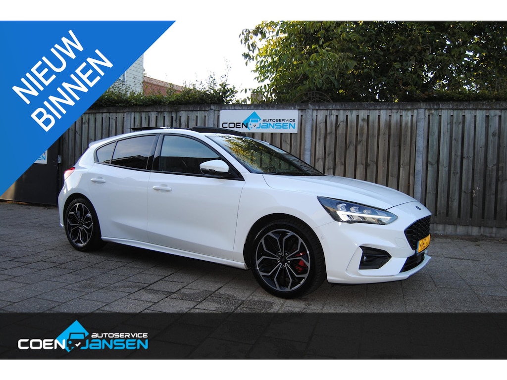 Ford Focus 1.0 EcoBoost Hybrid ST Line X Business 155 PK . Panorama , Bang & olufsun , Navigatie