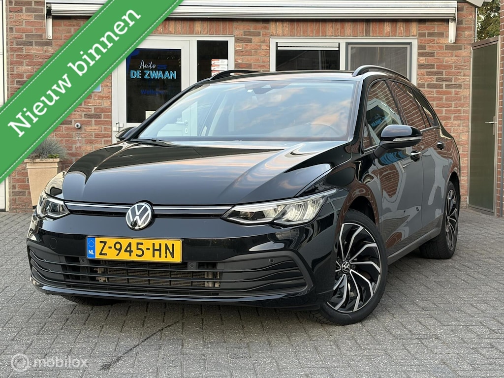 Volkswagen Golf Variant 1.5 TSI Life Business|Trekhaak|Parkeersensoren|Sfeerverlichting|Sportstoelen.