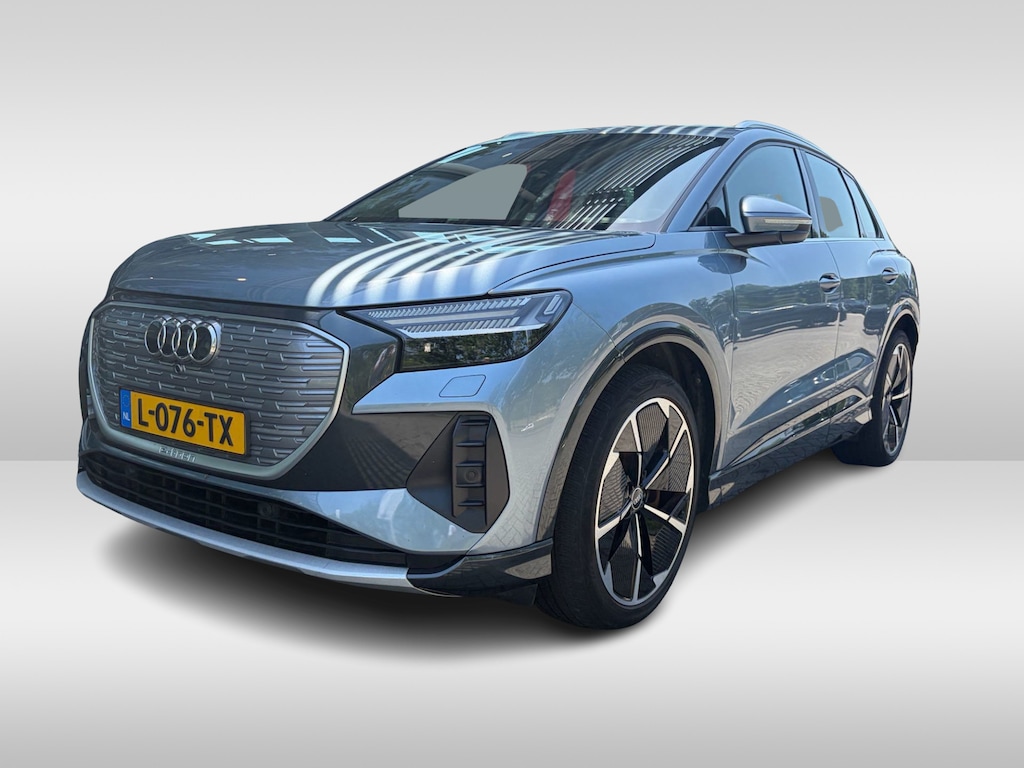 Audi Q4 e-tron 40 Launch edition Advanced Plus 77 kWh / Trekhaak / Panoramadak / Camera / Sonos Audio / Keyless / 21'' / Matrix LED / Stoelverwarming / Dodehoek / DAB / ACC