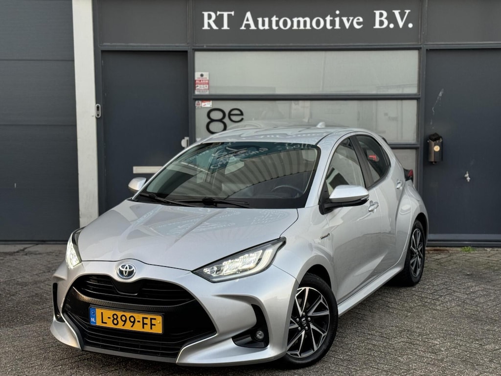 Toyota Yaris 1.5 Hybrid Dynamic LED / Camera / ACC