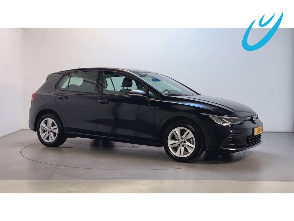Volkswagen Golf 1.0 eTSI DSG Life Sfeerverlichting Camera Navigatie App-Connect