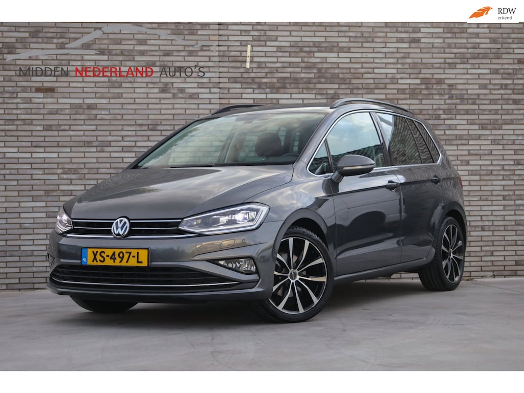 Volkswagen Golf Sportsvan 1.5 TSI ACT Highline * AUTOMAAT * CAMERA * STOELVERWARMING *