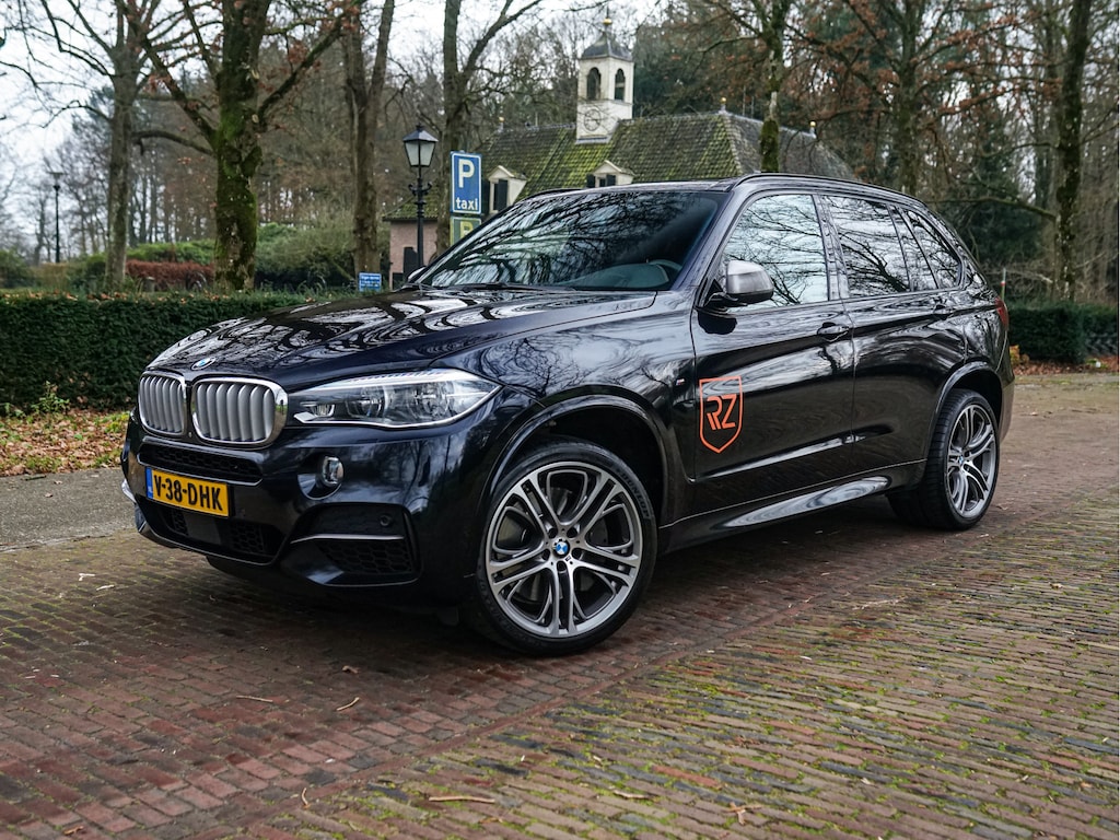 BMW X5 M50D 381pk I Grijs kenteken l 360C l Keramiek l HUD l Soft Close l Night Vision l Stoelkoeling