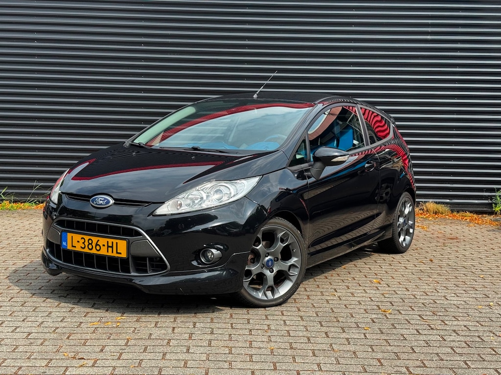 Ford Fiesta 1.6 Sport 120pk | Individual Leder | Clima | 17" LMV | Bluetooth | 130.920 km | Nette staat!