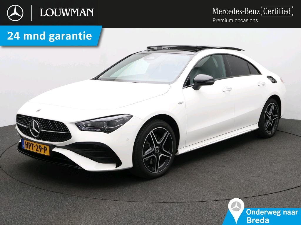Mercedes-Benz CLA 250 e Business Solution AMG | Panoramadak | Trekhaak | Sfeerverlichting | CarPlay | Keyless Go | Stoelverwarming | Inclusief 24 maanden MB Certified garantie voor Europa.