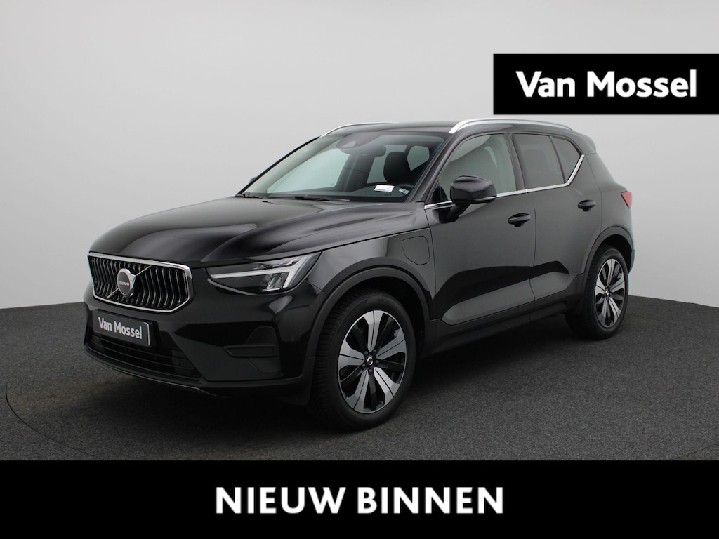 Volvo XC40 1.5 T4 Plug-in hybrid Plus Bright | Automaat | Apple Carplay / Android Auto | Memory Seats | Harman-Kardon | Virtual Cockpit | Stoel - Stuurverwarming | Elektrische Achterklep | Achteruitrijcamera | Navigatie | Climate Control | Cruise Control | Lichtmetalen Velgen |